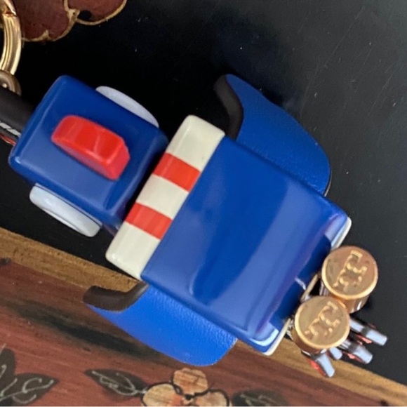 Tory Burch Something Wild Purse Charm. Mint condition - Picture 4 of 11